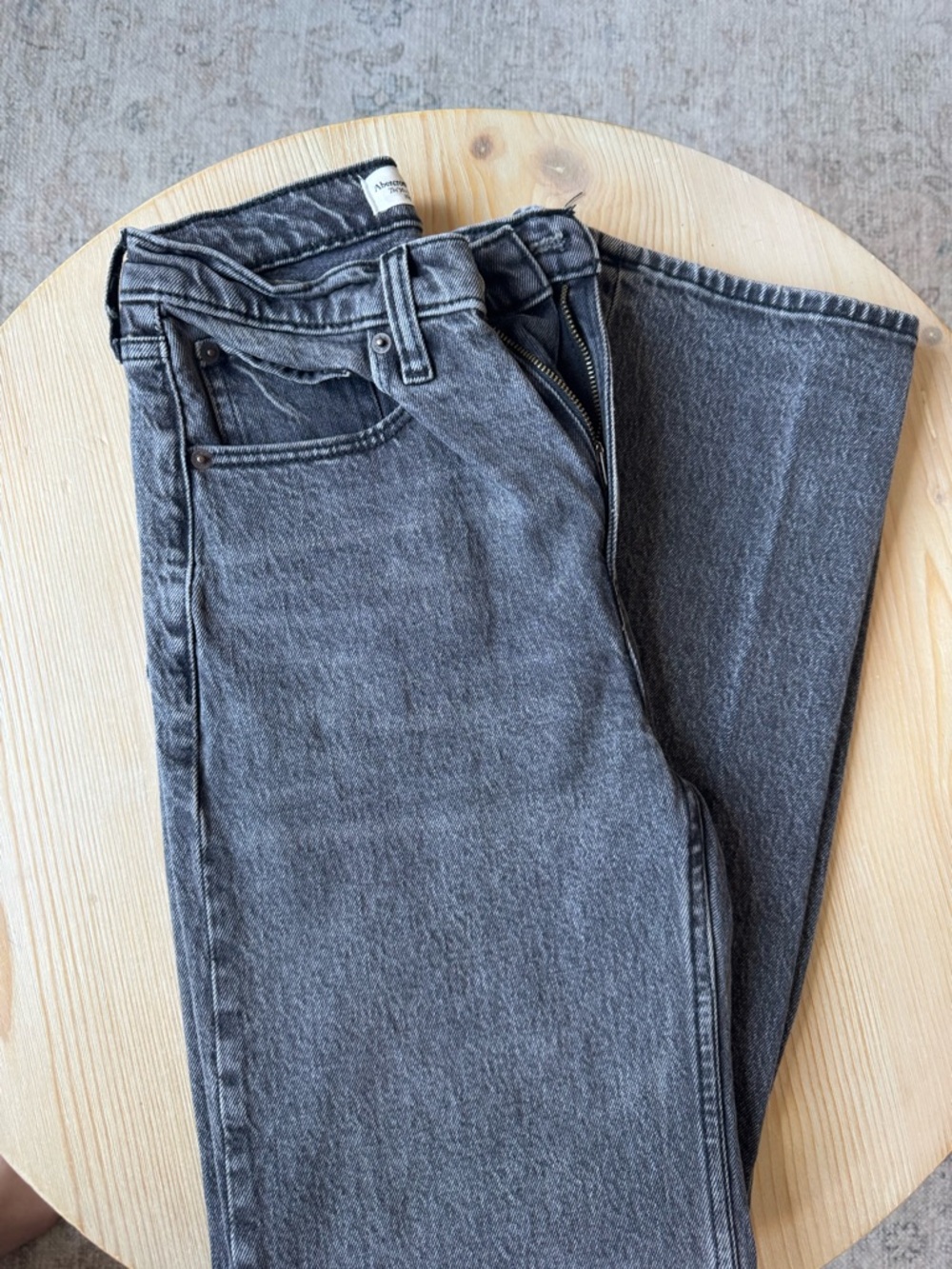 Abercrombie & Fitch 90s Relaxed Jean High Rise